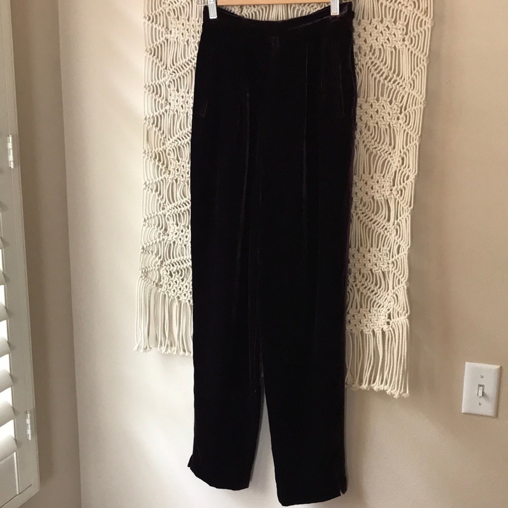 Adrieanne Vittadini purple velvet trousers in sz 2